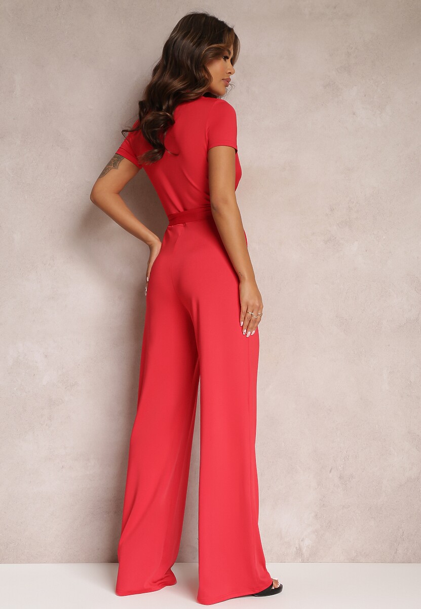 Czerwony Wiązany Kombinezon z Długimi Nogawkami i Kopertowym Dekoltem Adithia