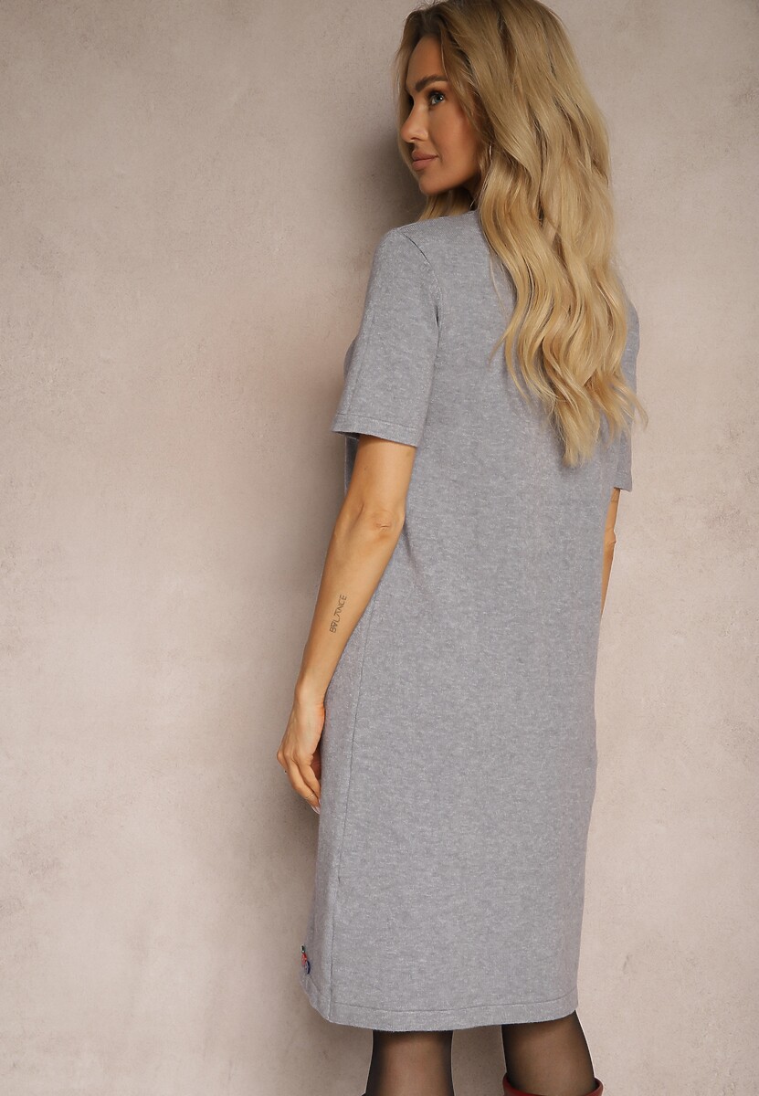 Szara T-shirtowa Sukienka z Wiskozowej Dzianiny z Ozdobnymi Guzikami Narossa