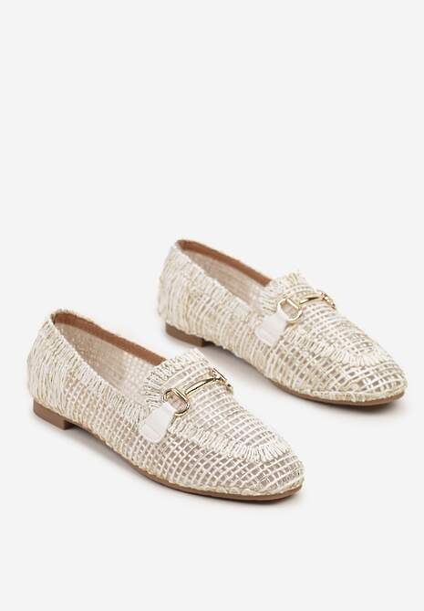Białe Mokasyny z Ażurową Cholewką i Klamerką Falionisa