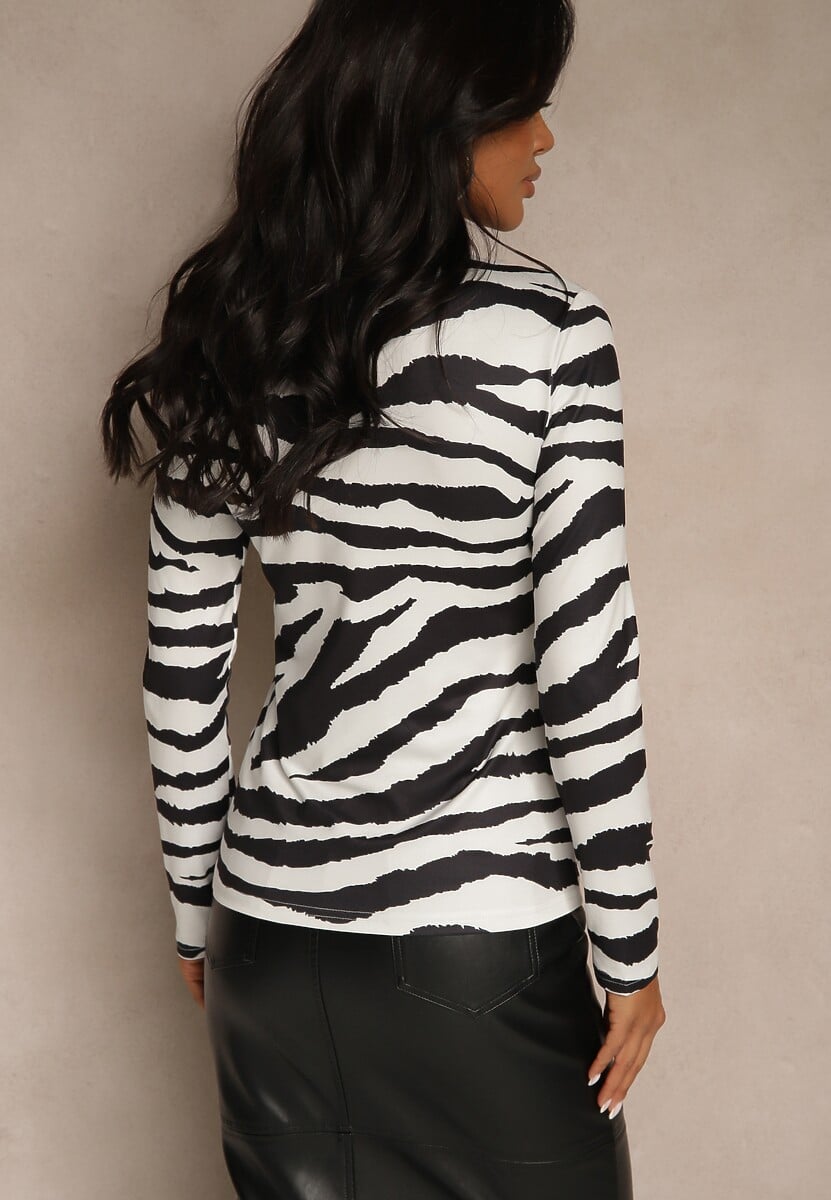 Biała Bluzka Vices Ozdobiona Prążkowanym Wzorem Kerio