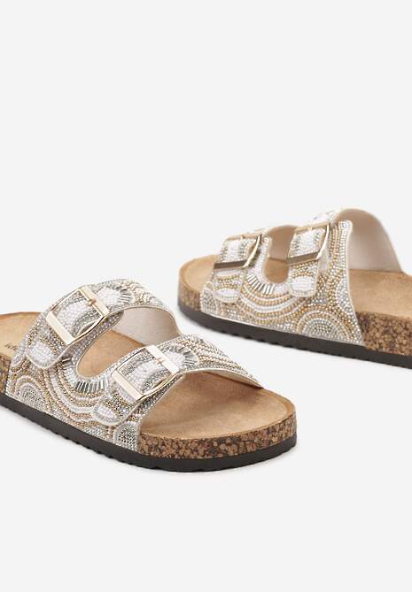 Białe Klapki na Korkowej Podeszwie Ozdobione Cyrkoniami i Sprzączkami Mikitia