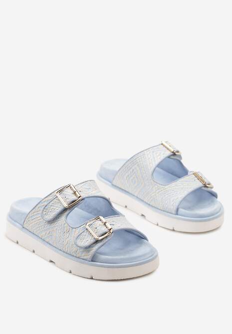 Jasnoniebieskie Klapki Ozdobione Plecionym Materiałem i Klamrami Ellyra