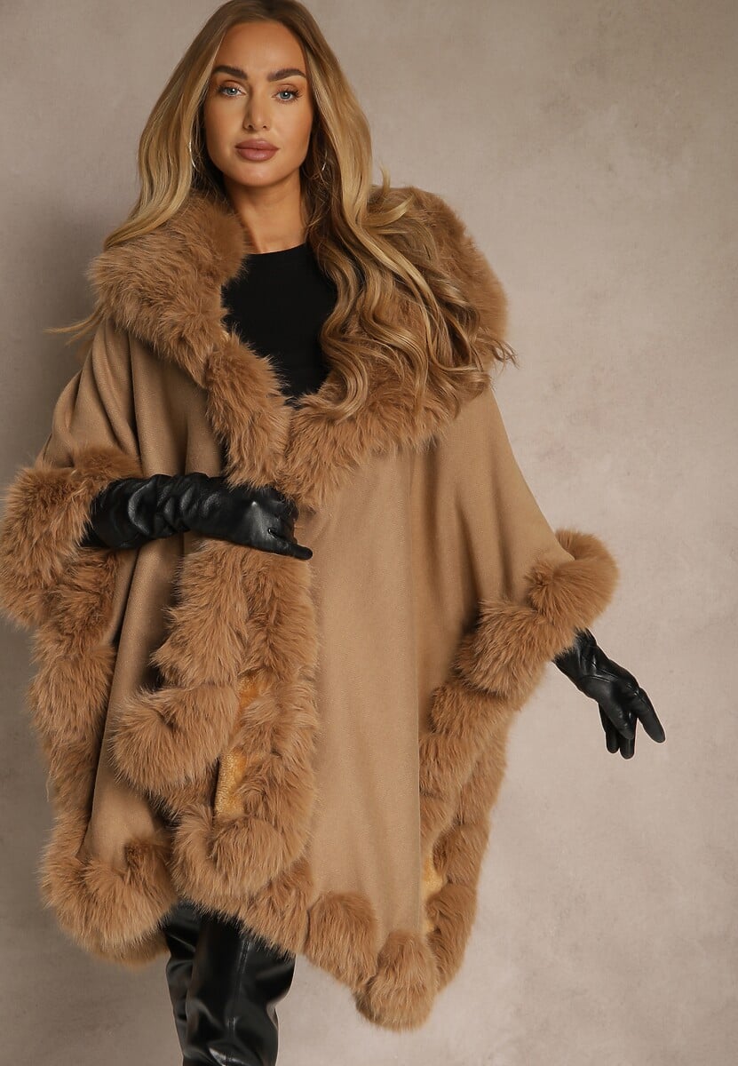 Beżowe Ponczo z Wełną i Wiskozą Obszyte Futerkiem Tevissa