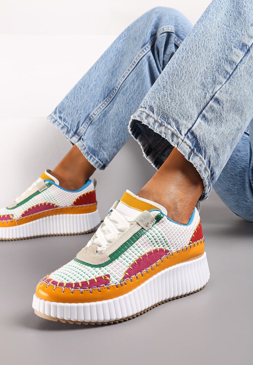 Biało-Zielone Sneakersy na Platformie Ozdobione Nitami i Patchworkowymi Wstawkami Jeneria