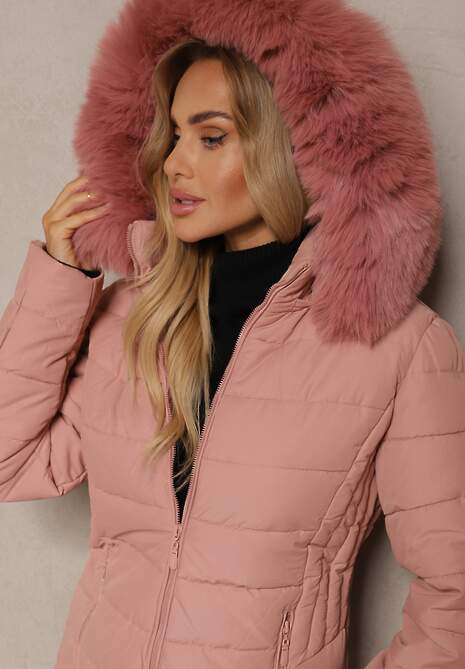 Ciemnoróżowa Taliowana Kurtka Pikowana z Odpinanym Kapturem z Futrem Mocno Ocieplana Lizzitte