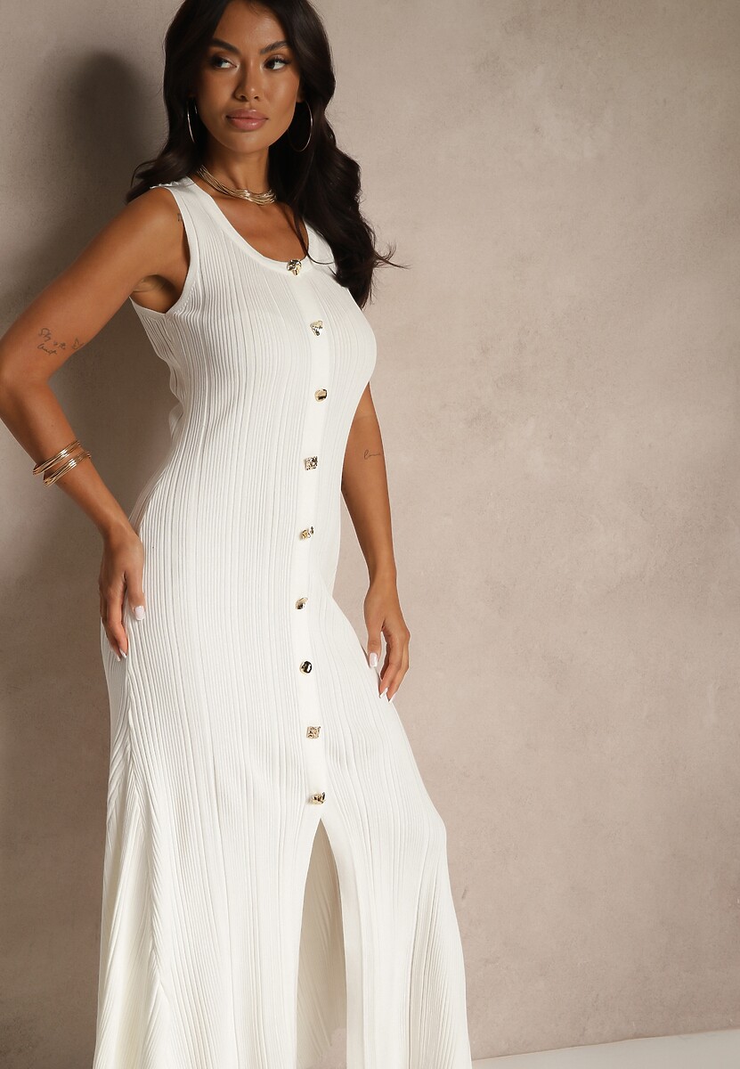 Biała Sweterkowa Sukienka z Wiskozy Ozdobiona Guzikami Lunioris