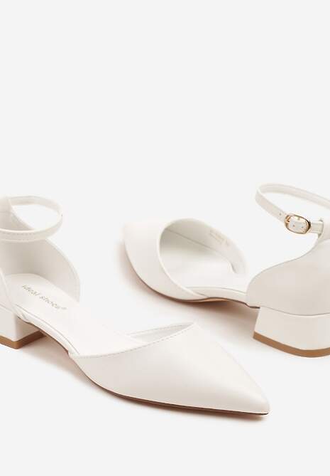 Białe Czółenka na Niskim Obcasie ze Szpiczastym Noskiem i Paskiem Wokół Kostki Faliviela