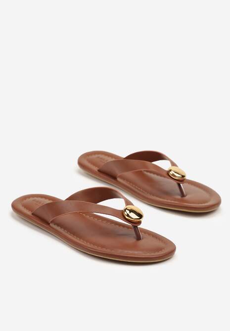 Brązowe Japonki Ozdobione Metaliczną Aplikacją Meravielis