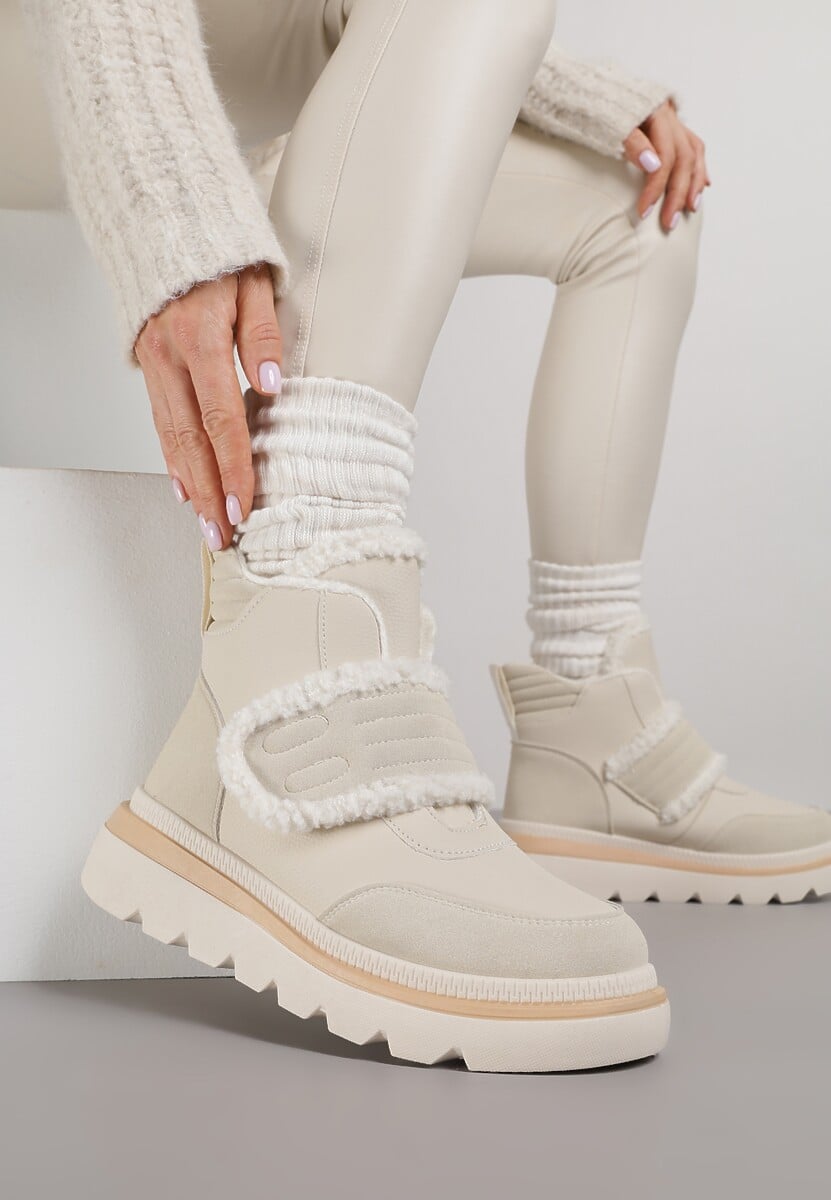 Czarne Śniegowce Ozdobione Futerkiem i Przeszyciami Newelara