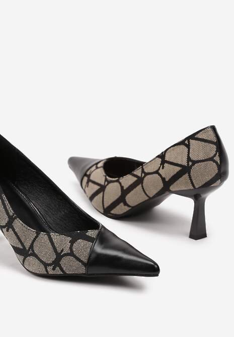 Czarne Czółenka Ozdobione Geometrycznym Motywem Erinia