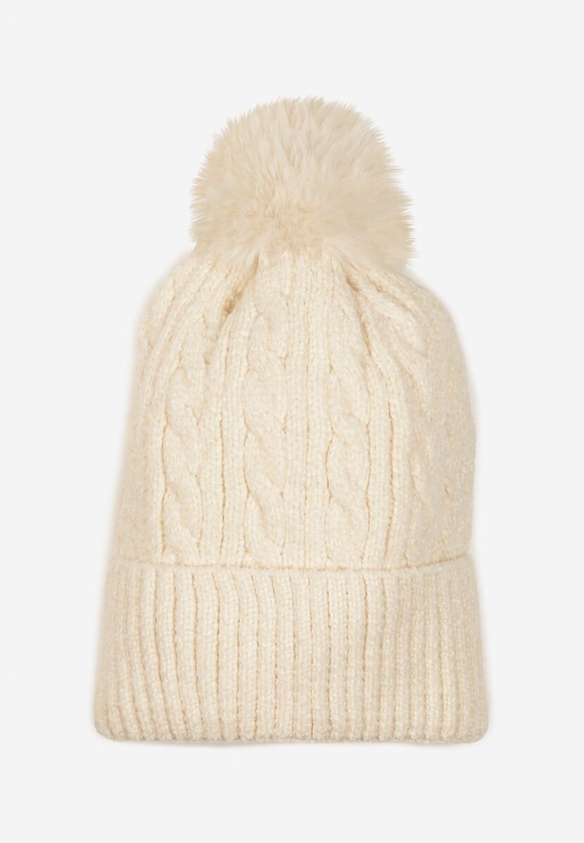 Jasnobeżowa Czapka w Ozdobny Warkoczowy Splot z Pomponem Emmilae