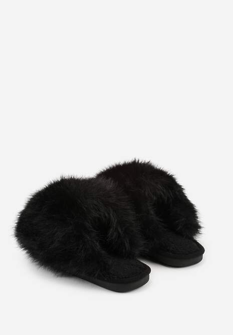 Czarne Miękkie Kapcie Ozdobione Długim Włosiem Cendria