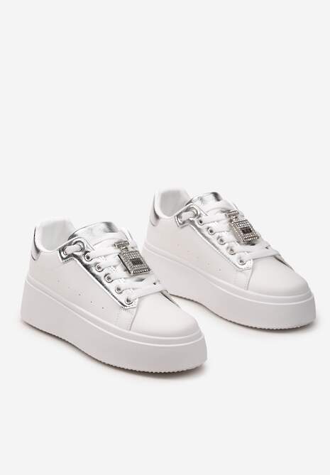 Biało-Srebrne Sneakersy z Metaliczną Zawieszką na Sznurówkach Ozdobioną Cyrkoniami Edosa
