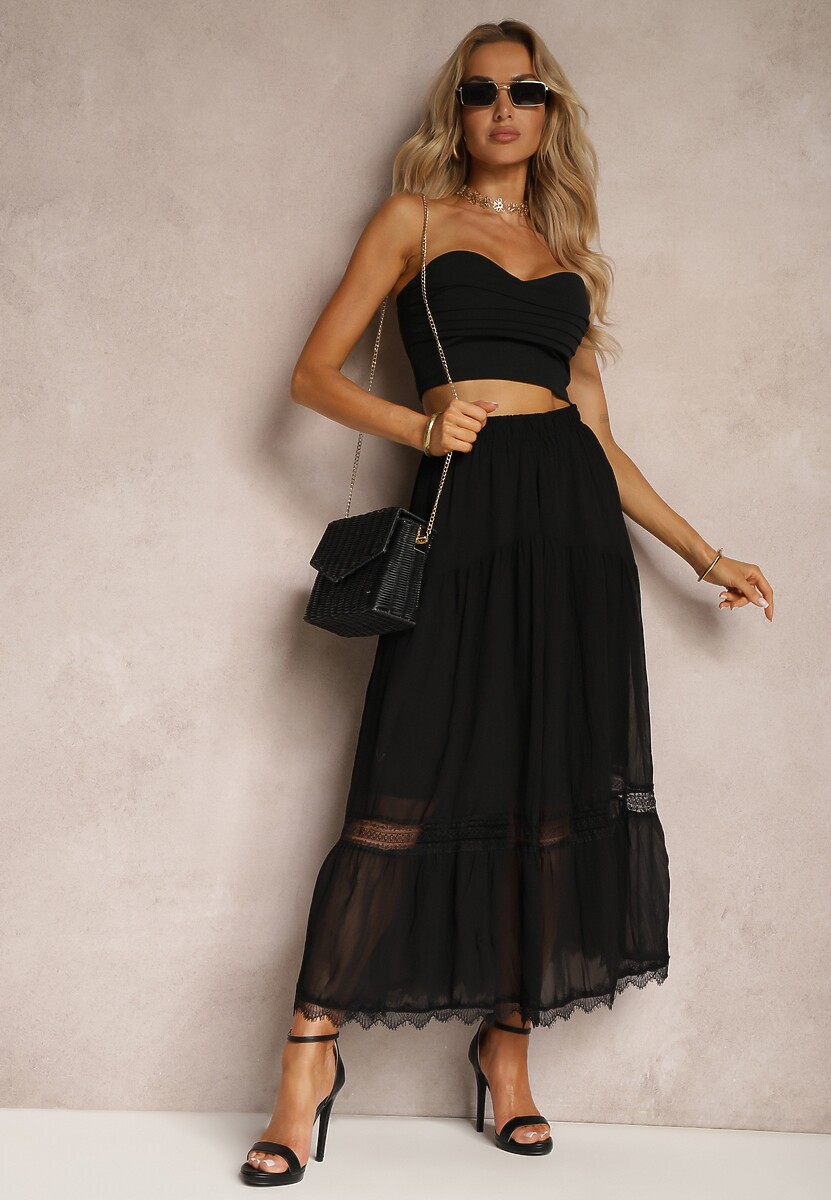 Czarna Spódnica Maxi Rozkloszowana z Ozdobną Tasiemką z Koronki  Rionette