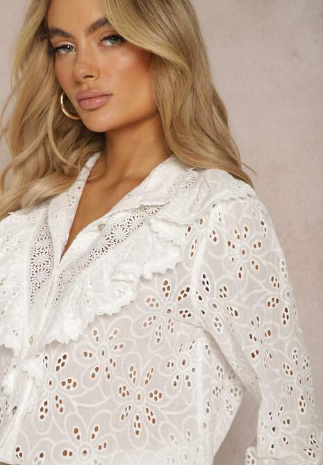 Biała Bawełniana Koszula z Koronką i Falbanką Przy Dekolcie ze Stójką Barisana
