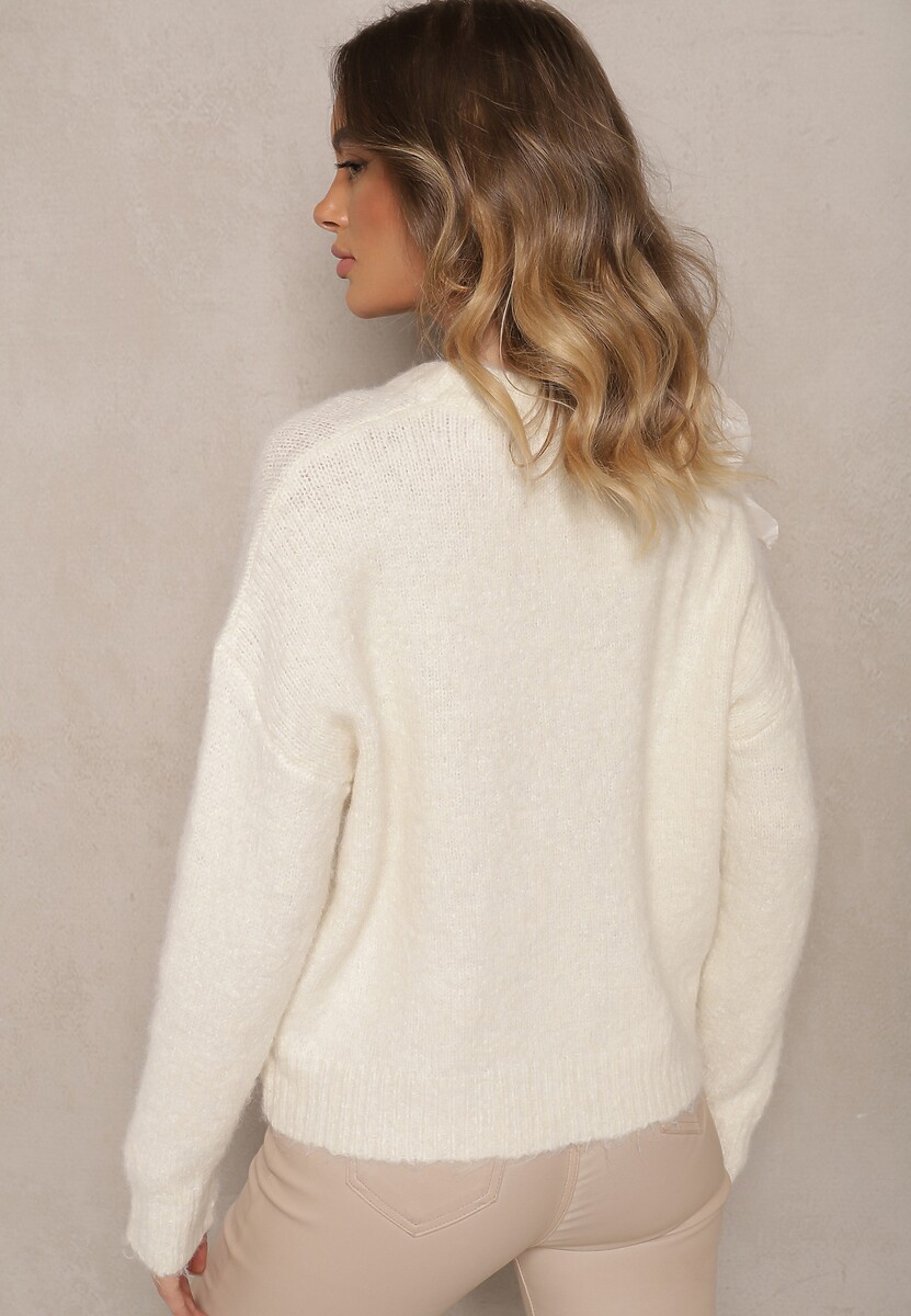 Jasnobeżowy Sweter z Naszywką w Kształcie Kwiatka i Perłami z Domieszką Wełny Sintinellia