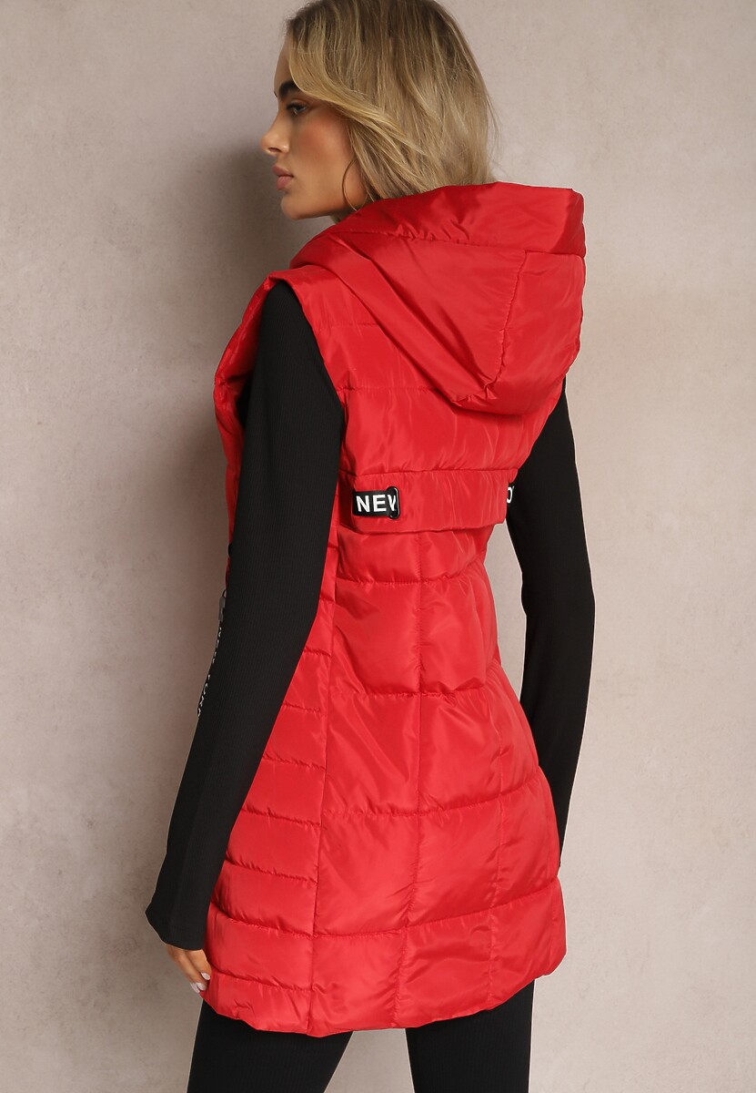 Czerwona Długa Kamizelka Pikowana z Wysokim Kołnierzem i Kapturem Pansi