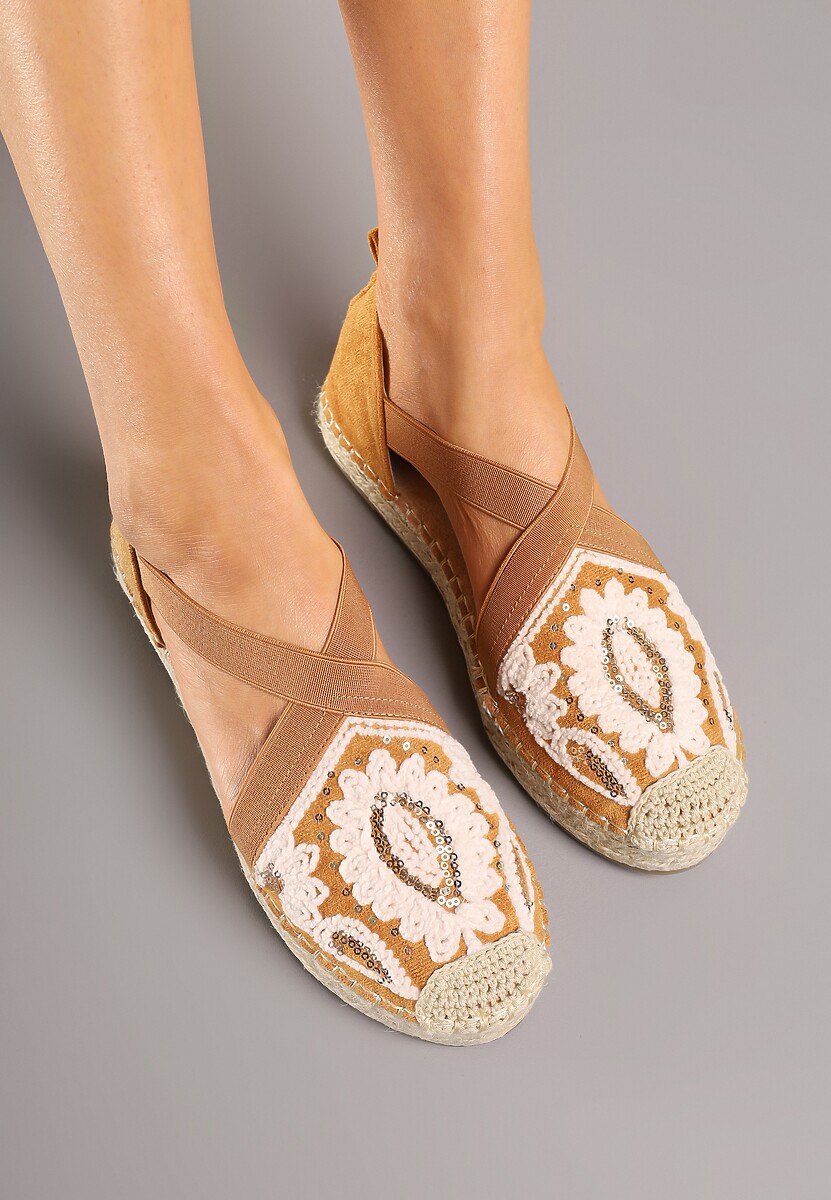 Jasnobrązowe Haftowane Espadryle z Elastycznymi Paskami na Podeszwie z Plecionki Fodamira