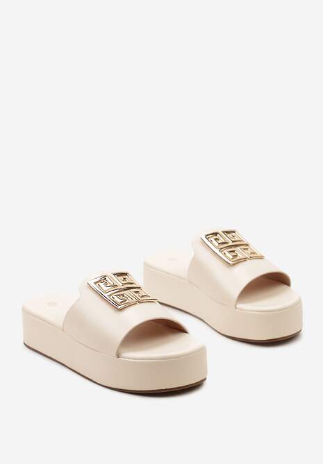 Beżowe Klapki z Imitacji Skóry na Platformie z Kwadratową Klamrą Tisargla