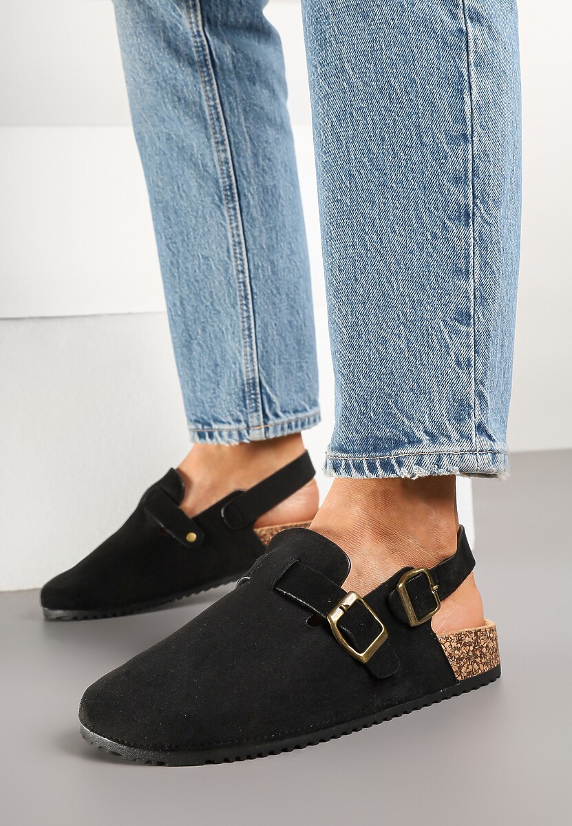 Czarne Sandały Chodaki z Ozdobną Klamerką i Paskiem Senelra