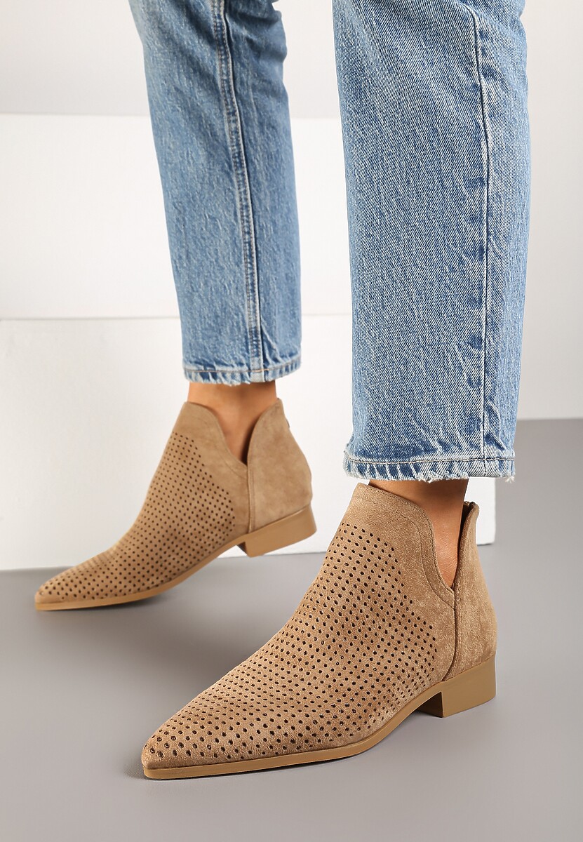 Ciemnobeżowe Płaskie Botki Vices z Ażurową Cholewką Ozdobione Wycięciem Selanis