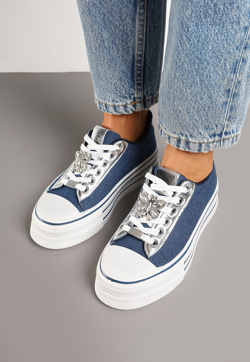 Niebieskie Trampki na Platformie z Ozdobną Aplikacją w Kształcie Motyla Haniriel