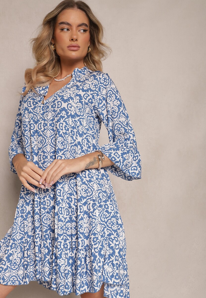 Niebieska Rozkloszowna Sukienka z Bawełny w Ornamentalny Wzór z Falbaną Lanariella