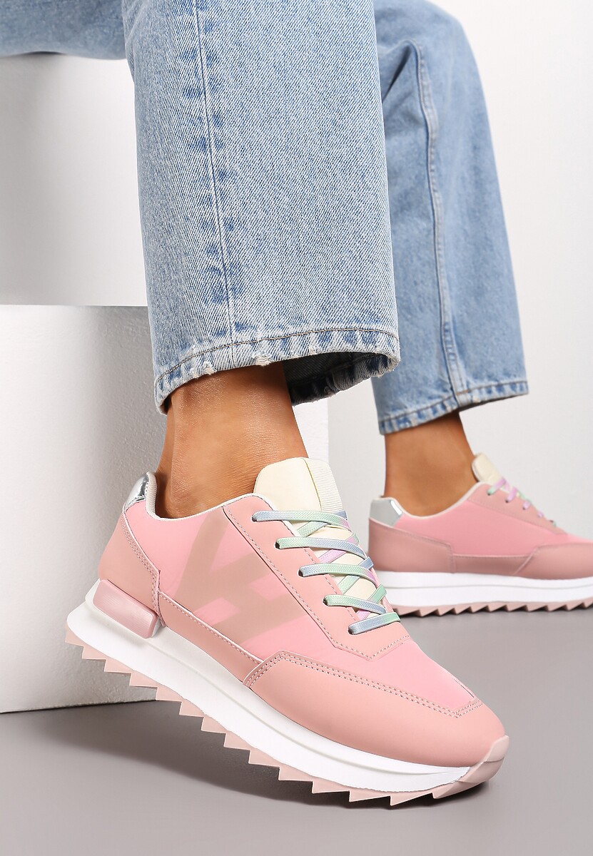 Różowe Sneakersy z Ozdobnym Protektorem na Podeszwie i Metaliczną Wstawką Melisina