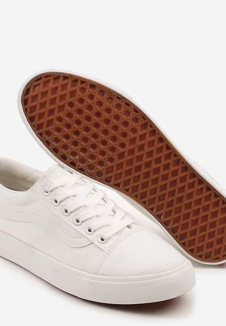 Białe Tenisówki Trampki z Niską Cholewką Ozdobione Geometrycznym Wzorem Wioressa