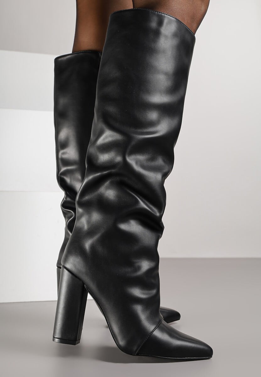 Czarne Marszczone Kozaki na Słupkowym Obcasie z Noskiem w Szpic Badara