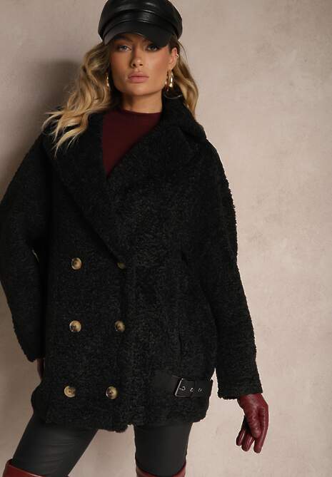 Czarna Futrzana Kurtka Typu Baranek z Ozdobnymi Paskami i Dwurzędowym Zapięciem Nikira