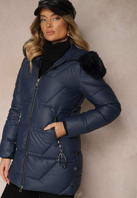 Granatowa Zimowa Kurtka Pikowana Ozdobiona Futrzanym Kołnierzem Elladriel