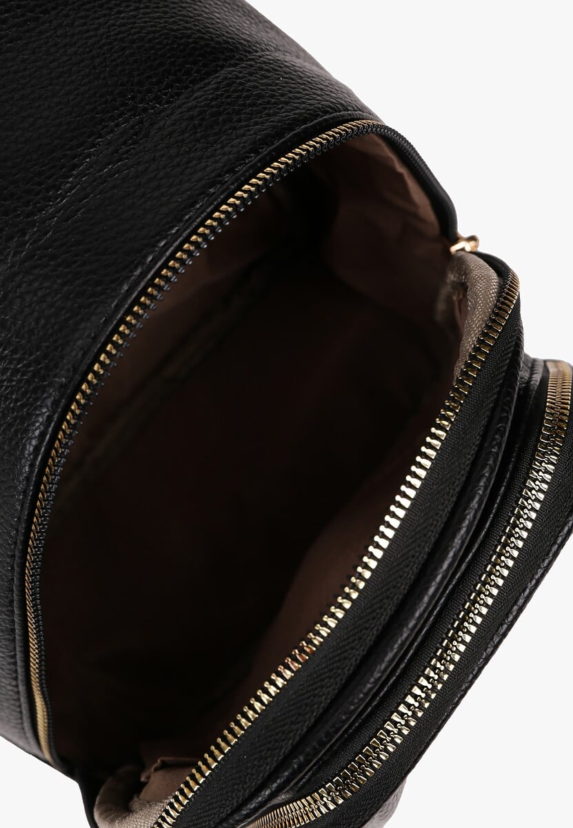 Czarny Trapezowy Plecak Zdobiony Elegancką Aplikacją Nanilia