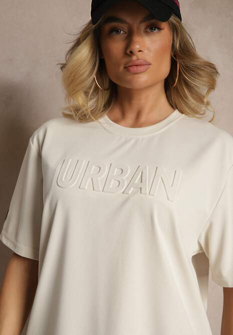 Jasnobeżowa Bawełniana Koszulka T-shirt z Tłoczonym Napisem Lunorina