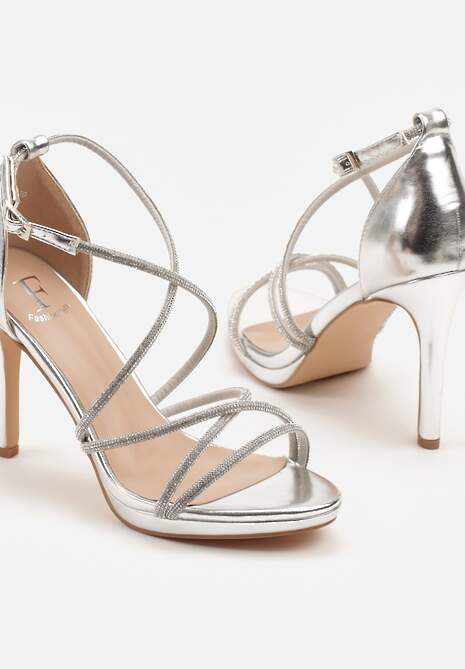 Srebrne Sandały Na Szpilce z Paseczkami Ozdobionymi Cyrkoniami Sorisma