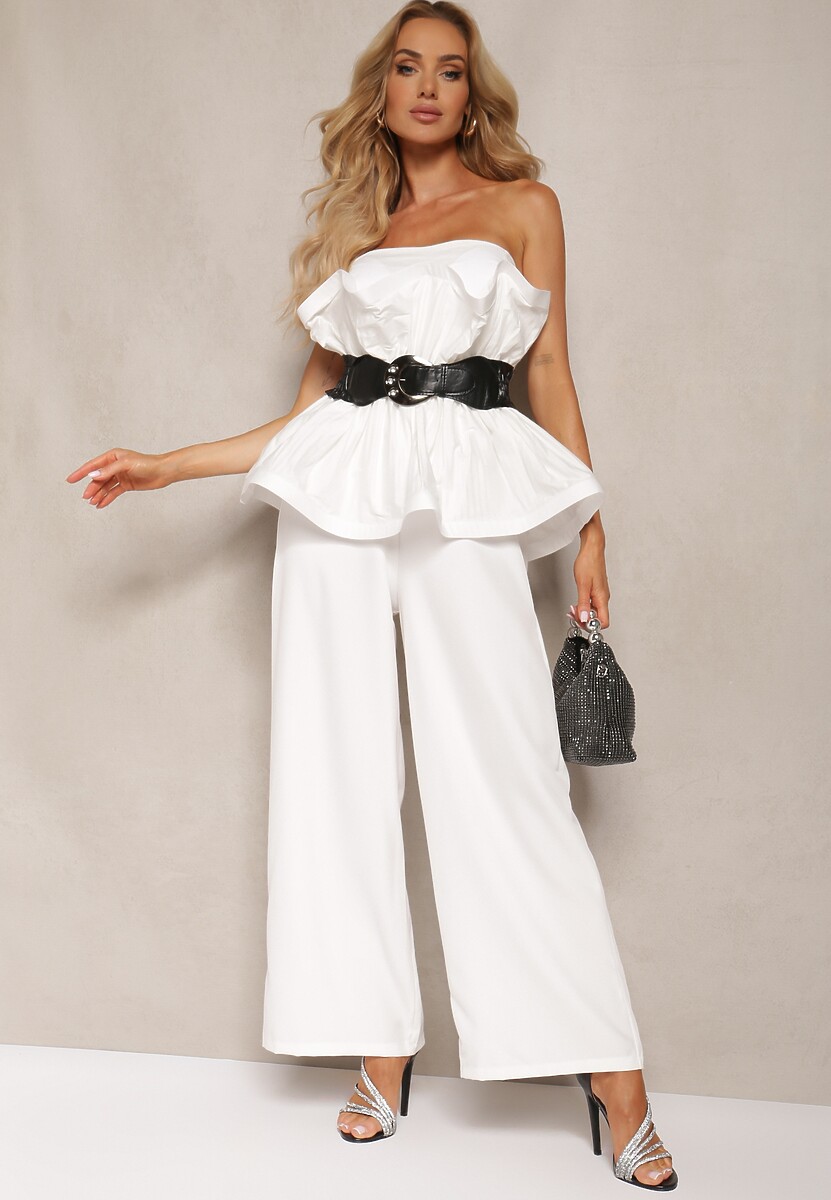 Biały Kombinezon Ozdobiony Baskinką oraz Paskiem w Talii bez Rękawów Plebia