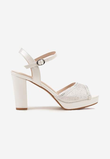 Białe Sandały na Słupku z Cyrkoniami i Koronką Sovriza