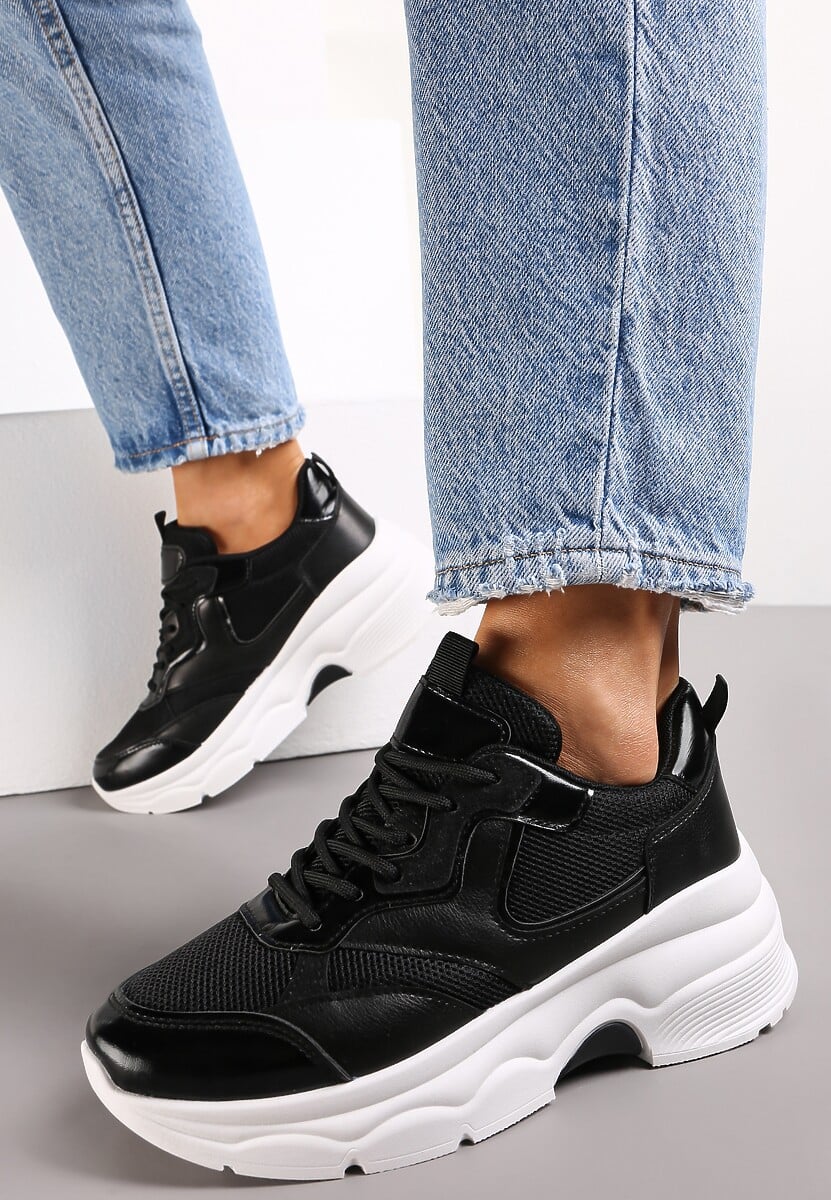 Czarne Sneakersy na Grubej Podeszwie ze Wstawkami z Perforacją Lanya