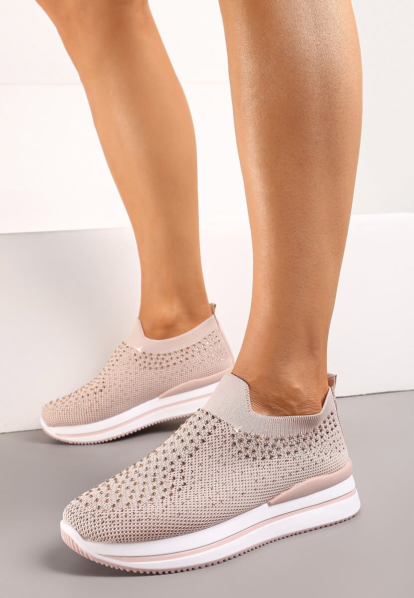 Różowe Wsuwane Buty Sportowe Ozdobione Cyrkoniami na Płaskiej Podeszwie Ustetellia