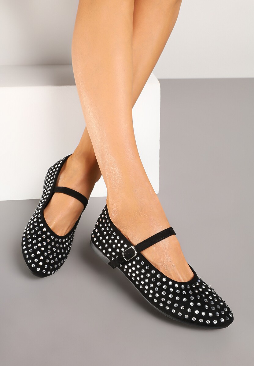 Czarne Balerinki Zapinane na Sprzączkę z Ćwiekami All Over Avretia