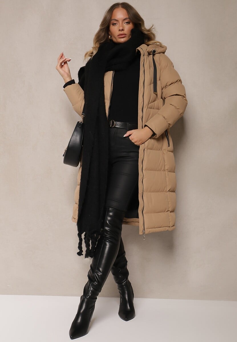 Beżowa Kurtka z Kapturem i Pikowanymi Przeszyciami Zdobiona Szerokimi Taśmami Etterisa