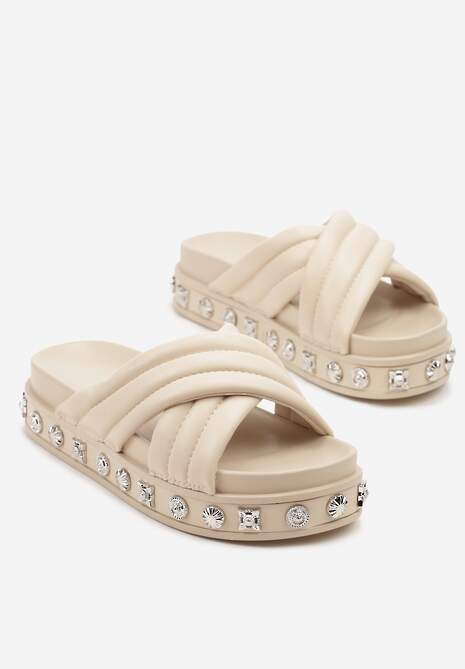Beżowe Klapki na Platformie Ozdobione Nitami Iveloiti
