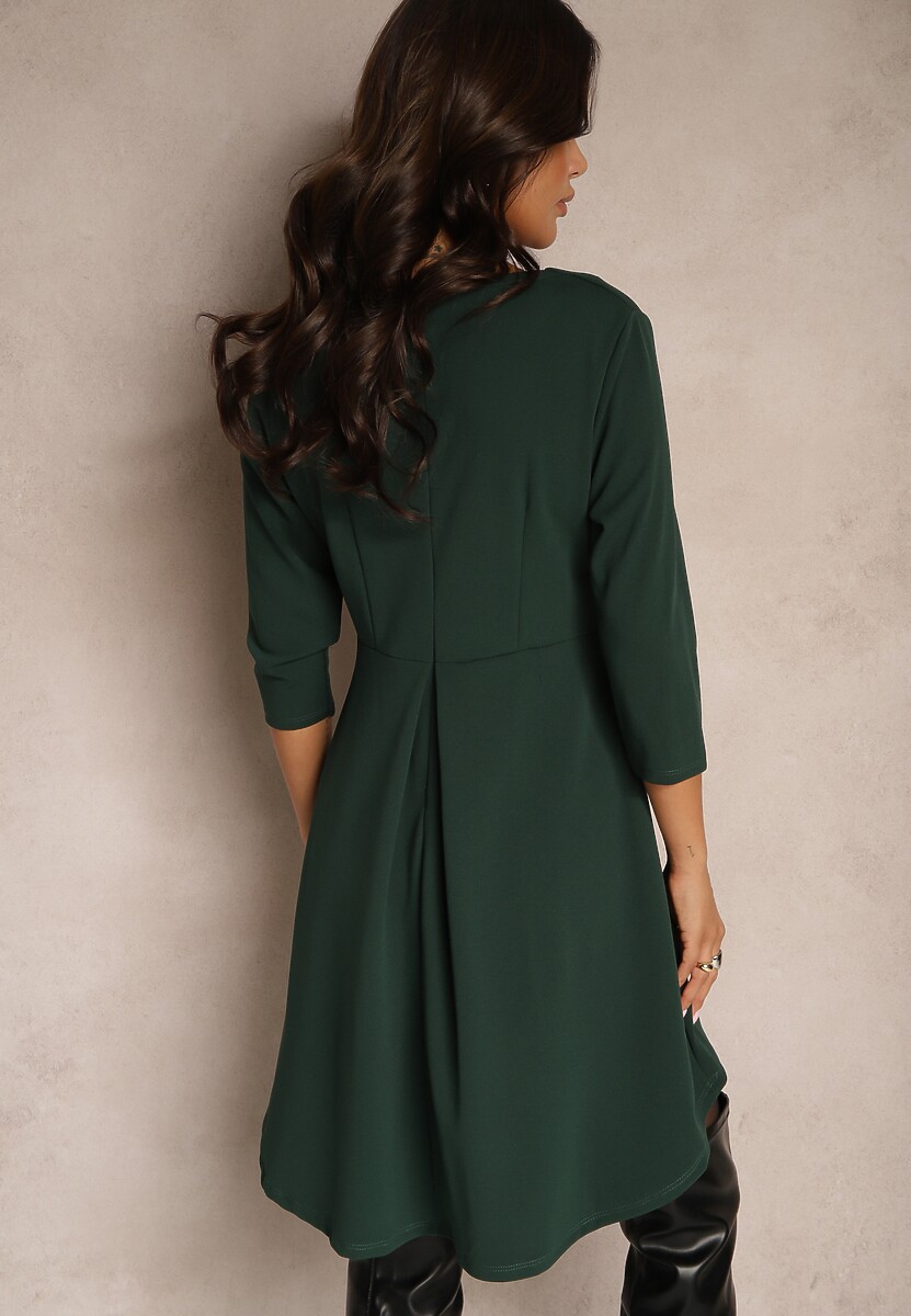 Zielona Sukienka o Trapezowym Kroju z Dłuższym Tyłem Gemivra