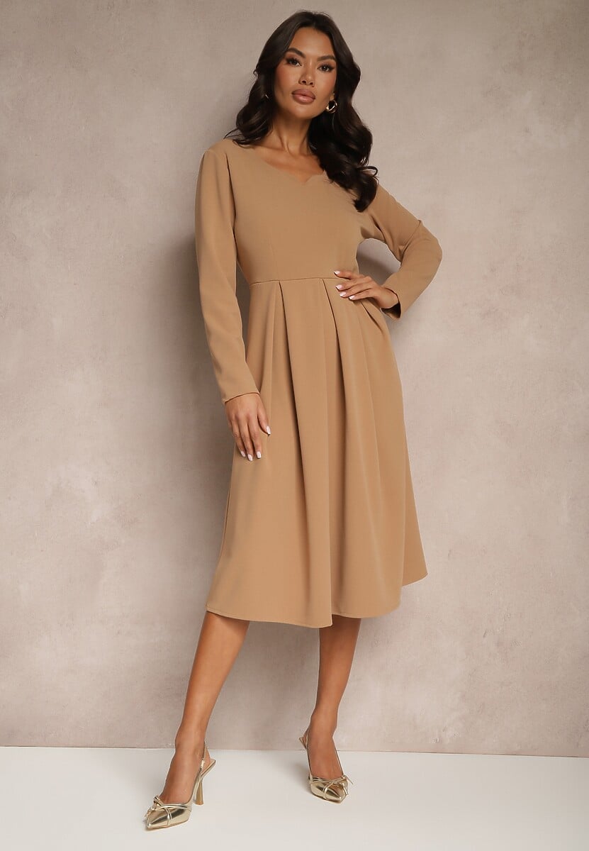 Beżowa Sukienka o Rozkloszowanym Kroju z Trójkątnym Dekoltem Temivara