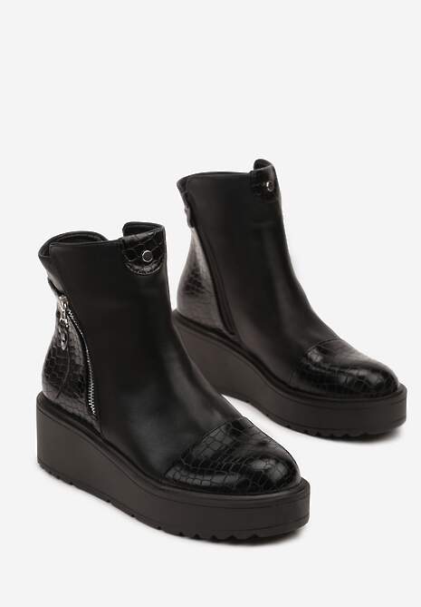 Czarne Botki Vices z Imitacji Skóry na Platformie Ozdobione Tłoczeniem Faleressa