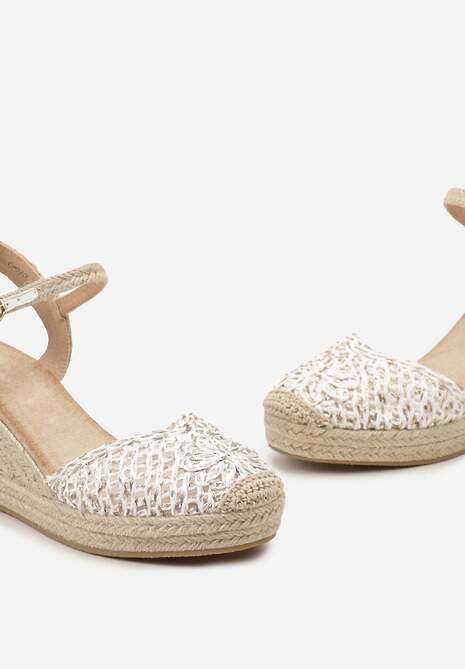 Białe Sandały w Stylu Espadryli z Plecionym Noskiem i Koturnem Sargia