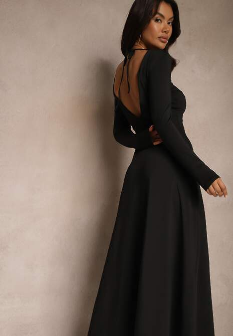 Czarna Sukienka z Wiskozą o Rozkloszowanym Kroju z Wycięciem na Plecach Isollina
