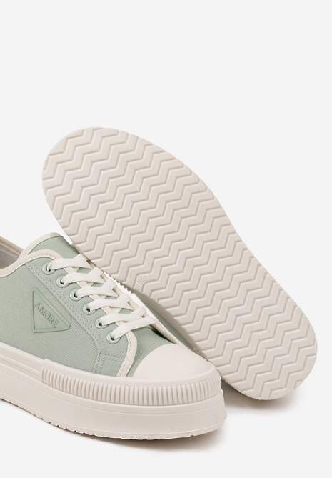 Jasnozielone Trampki na Podwójnej Podeszwie z Ozdobnym Znaczkiem na Cholewce Alivrelia