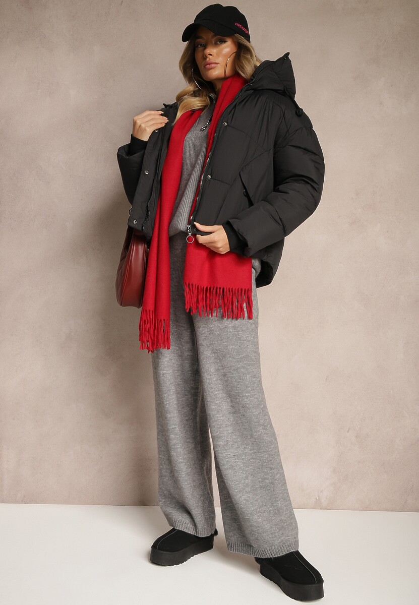 Czarna Pudełkowa Kurtka z Pikowanymi Przeszyciami i Kapturem Zdobiona Ściągaczami Hedilea