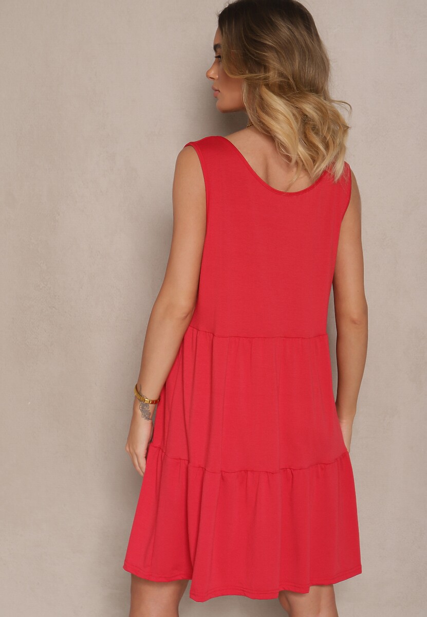 Czerwona Rozkloszowana Sukienka na Szerokich Ramiączkach Zdobiona Guzikami Saniraya